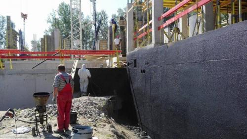 Aqualiget lakópark pincefal szigetelés