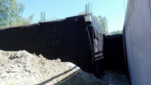 Aqualiget lakópark pincefal szigetelés