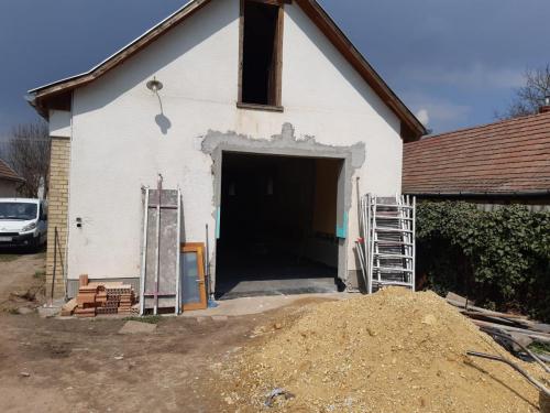 Felújítási- és átalakítási munkák